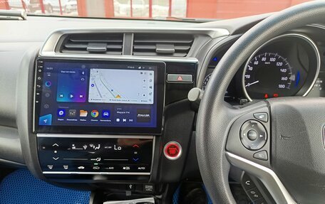 Honda Fit III, 2018 год, 1 300 000 рублей, 16 фотография