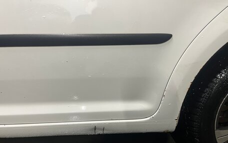 Volkswagen Touran III, 2010 год, 650 000 рублей, 13 фотография