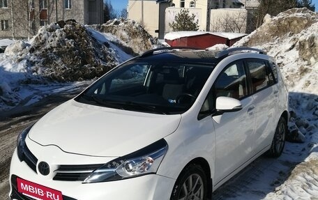 Toyota Verso I, 2014 год, 1 255 000 рублей, 38 фотография