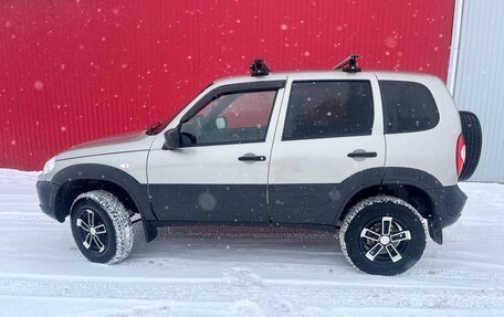 Chevrolet Niva I рестайлинг, 2019 год, 750 000 рублей, 4 фотография