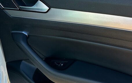 Volkswagen Passat B8 рестайлинг, 2019 год, 2 500 000 рублей, 19 фотография