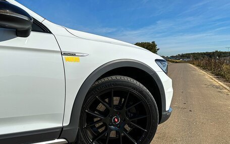 Volkswagen Passat B8 рестайлинг, 2019 год, 2 500 000 рублей, 27 фотография