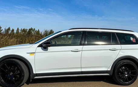 Volkswagen Passat B8 рестайлинг, 2019 год, 2 500 000 рублей, 30 фотография