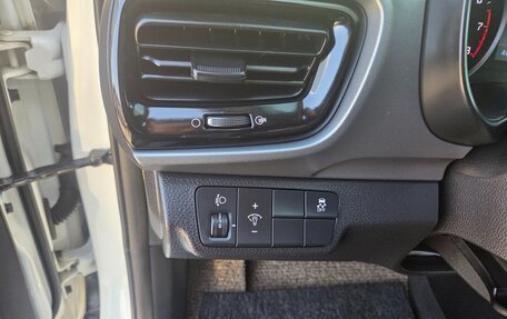 KIA Stonic, 2020 год, 1 250 000 рублей, 10 фотография