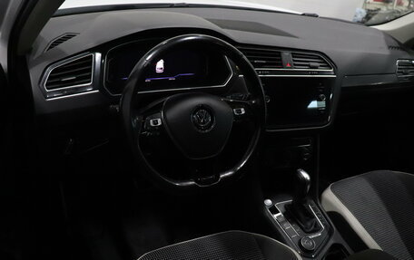 Volkswagen Tiguan II, 2020 год, 2 871 000 рублей, 7 фотография