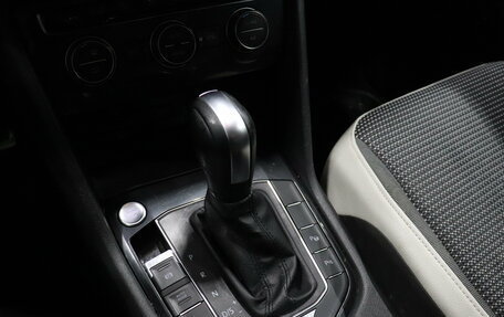 Volkswagen Tiguan II, 2020 год, 2 871 000 рублей, 14 фотография