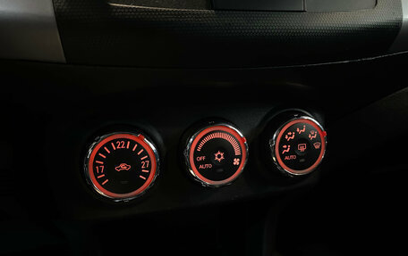 Mitsubishi Outlander III рестайлинг 3, 2011 год, 1 300 000 рублей, 12 фотография