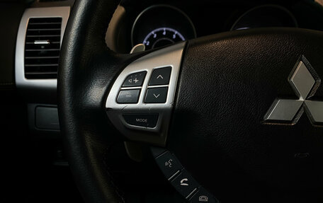 Mitsubishi Outlander III рестайлинг 3, 2011 год, 1 300 000 рублей, 16 фотография