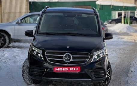 Mercedes-Benz V-Класс, 2017 год, 4 520 000 рублей, 2 фотография