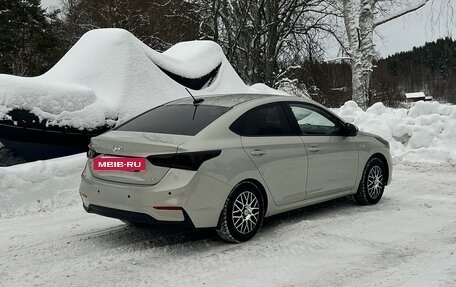 Hyundai Solaris II рестайлинг, 2018 год, 1 300 000 рублей, 5 фотография