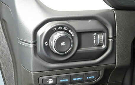 Jeep Wrangler, 2023 год, 6 750 000 рублей, 17 фотография