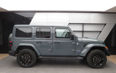 Jeep Wrangler, 2023 год, 6 750 000 рублей, 26 фотография