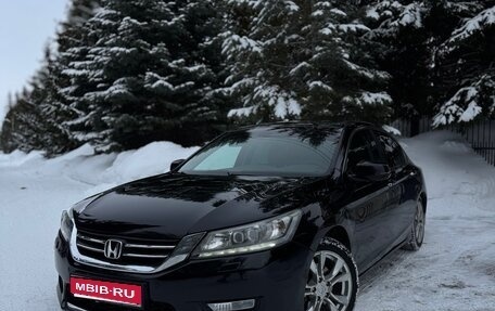 Honda Accord IX рестайлинг, 2013 год, 1 250 000 рублей, 1 фотография