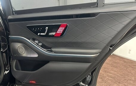 Mercedes-Benz S-Класс, 2021 год, 12 000 000 рублей, 28 фотография