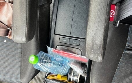 Toyota Voxy II, 2007 год, 1 300 000 рублей, 11 фотография