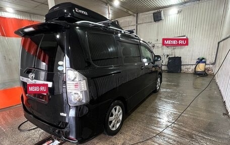 Toyota Voxy II, 2007 год, 1 300 000 рублей, 4 фотография