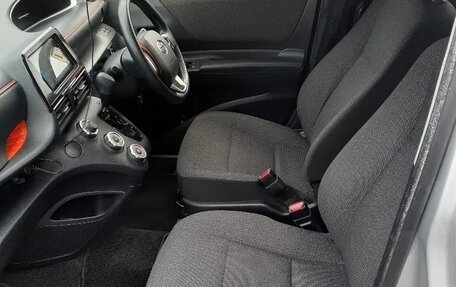 Toyota Sienta II, 2020 год, 1 450 000 рублей, 4 фотография