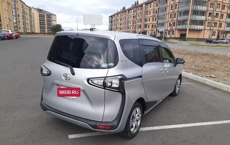 Toyota Sienta II, 2020 год, 1 450 000 рублей, 3 фотография