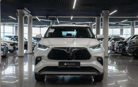 Toyota Highlander, 2025 год, 5 600 000 рублей, 4 фотография