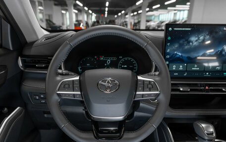 Toyota Highlander, 2025 год, 5 600 000 рублей, 12 фотография