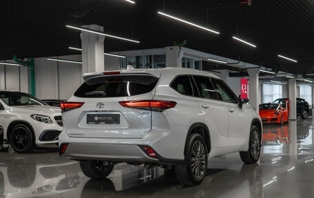Toyota Highlander, 2025 год, 5 600 000 рублей, 6 фотография