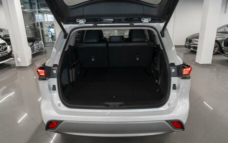 Toyota Highlander, 2025 год, 5 600 000 рублей, 28 фотография