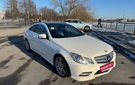 Mercedes-Benz E-Класс, 2013 год, 1 485 000 рублей, 2 фотография