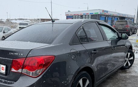 Chevrolet Cruze II, 2010 год, 600 000 рублей, 4 фотография