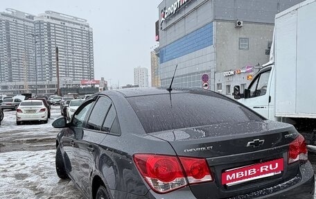Chevrolet Cruze II, 2010 год, 600 000 рублей, 6 фотография