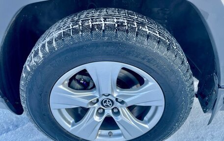 Toyota RAV4, 2021 год, 3 575 000 рублей, 11 фотография