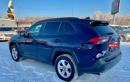 Toyota RAV4, 2021 год, 3 575 000 рублей, 4 фотография