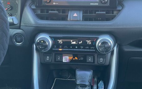 Toyota RAV4, 2021 год, 3 575 000 рублей, 19 фотография