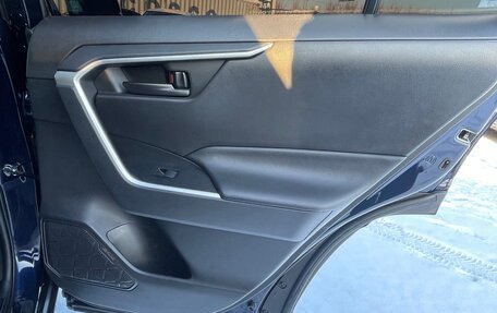 Toyota RAV4, 2021 год, 3 575 000 рублей, 18 фотография