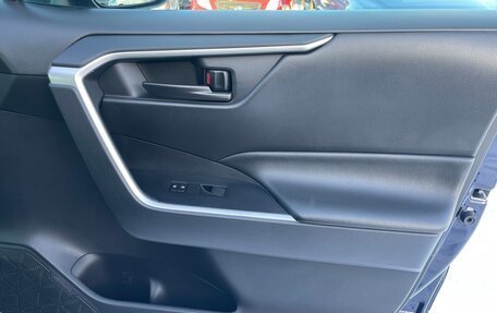 Toyota RAV4, 2021 год, 3 575 000 рублей, 24 фотография