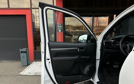 Toyota Hilux VIII, 2023 год, 6 600 000 рублей, 9 фотография