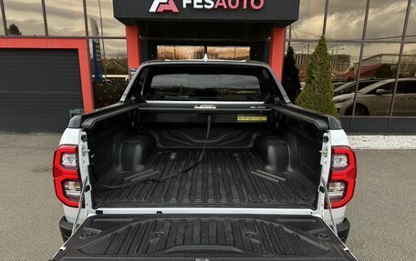 Toyota Hilux VIII, 2023 год, 6 600 000 рублей, 28 фотография