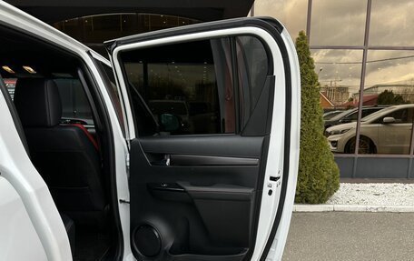 Toyota Hilux VIII, 2023 год, 6 600 000 рублей, 27 фотография