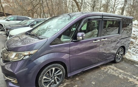 Honda Stepwgn IV, 2015 год, 1 750 000 рублей, 3 фотография