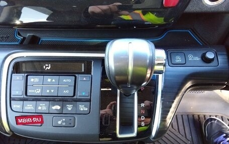 Honda Stepwgn IV, 2015 год, 1 750 000 рублей, 16 фотография