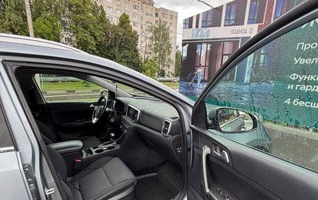 KIA Sportage IV рестайлинг, 2018 год, 2 000 000 рублей, 10 фотография