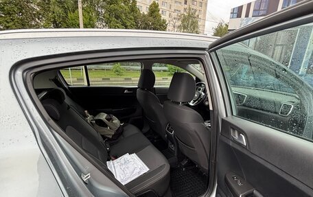 KIA Sportage IV рестайлинг, 2018 год, 2 000 000 рублей, 11 фотография