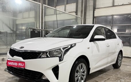 KIA Rio IV, 2021 год, 1 650 000 рублей, 3 фотография