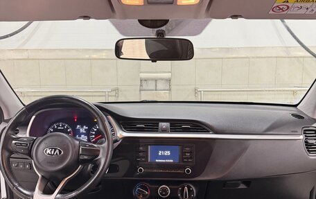 KIA Rio IV, 2021 год, 1 650 000 рублей, 10 фотография