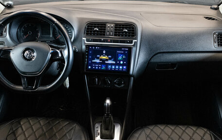 Volkswagen Polo VI (EU Market), 2015 год, 949 000 рублей, 5 фотография