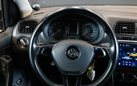 Volkswagen Polo VI (EU Market), 2015 год, 949 000 рублей, 6 фотография