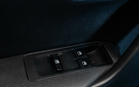 Volkswagen Polo VI (EU Market), 2015 год, 949 000 рублей, 13 фотография