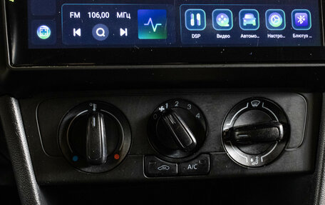 Volkswagen Polo VI (EU Market), 2015 год, 949 000 рублей, 18 фотография