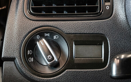 Volkswagen Polo VI (EU Market), 2015 год, 949 000 рублей, 15 фотография