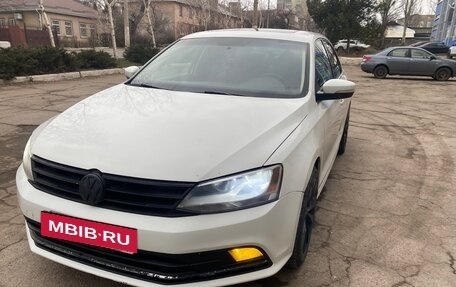 Volkswagen Jetta VI, 2014 год, 1 000 000 рублей, 1 фотография