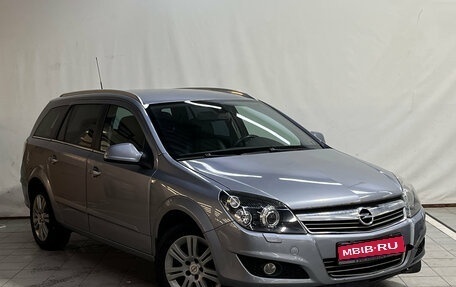 Opel Astra H, 2011 год, 570 000 рублей, 1 фотография
